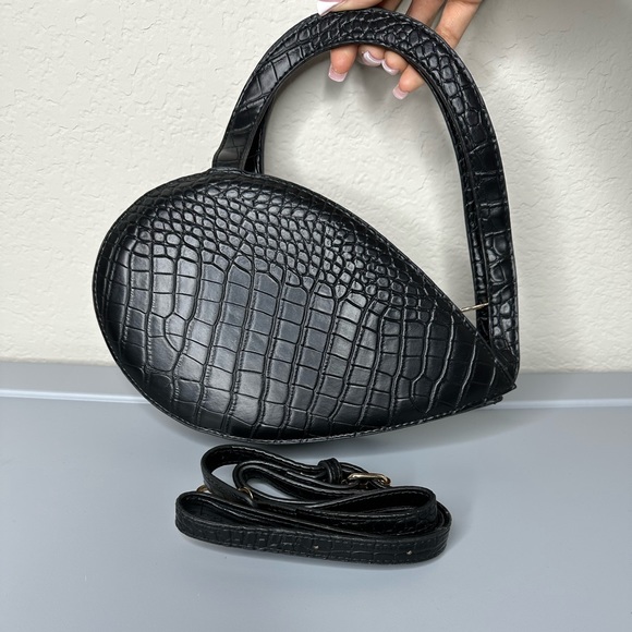 Handbags - *HOST PICK*‼️Black Heart Purse